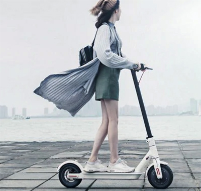 Xiaomi M365 Folding Electric Scooter: US$548.59.