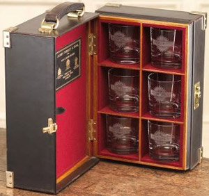 Purdey oak framed, leather covered portable small drinks cabinet: £4,550.