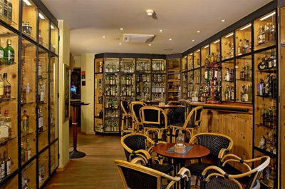 Devils Place Whisky-Bar at Hotel Waldhaus am See, Via Dim Lej 6, 7500 St.Moritz.