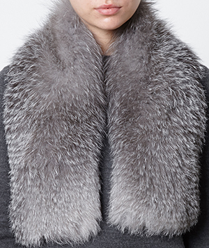 Inverni Knitted Cashmere Fox Fur Scarf: €900.