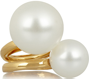 Kenneth Jay Lane Gold-plated faux pearl ring: €100.