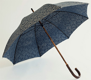 Fortuny Umbrella. Width: 39 in / 99 cm Height: 36 in / 92 cm. Made in Italy with Fortuny fabrics.