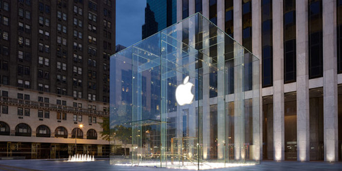 Apple Flagship Store, 767 5th Avenue, New York City, NY 10153, U.S.A.