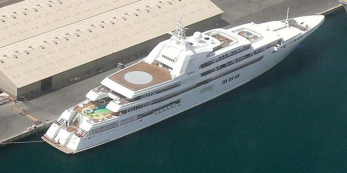 Dubai - the world's third largest yacht: 525 ft / 160 m / US$350 mio.