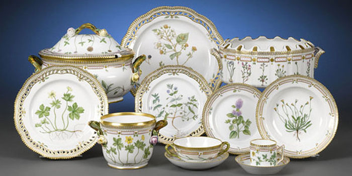 The Royal Copenhagen Porcelain Manufactory's Flora Danica dinner set.