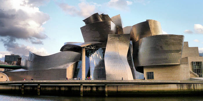 Guggenheim Museum Bilbao, Avenida Abandoibarra 2, Bilbao 48001, Spain.