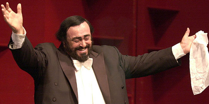 Luciano Pavarotti (1935-2007).