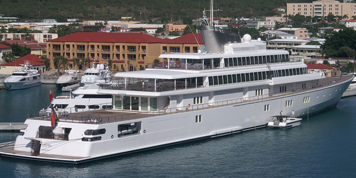 Rising Sun - the world's tenth largest yacht: 453 ft / 138 m / US$200 mio.