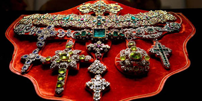 Treasure of San Gennaro | Naples's Treasure - said to rival Britain's Crown Jewels and those of the Russian tsars in value.