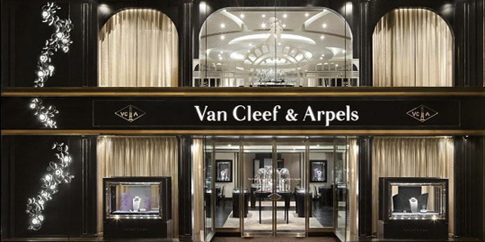 Van Cleef & Arpels's store in Hong Kong at Lee Garden Two.