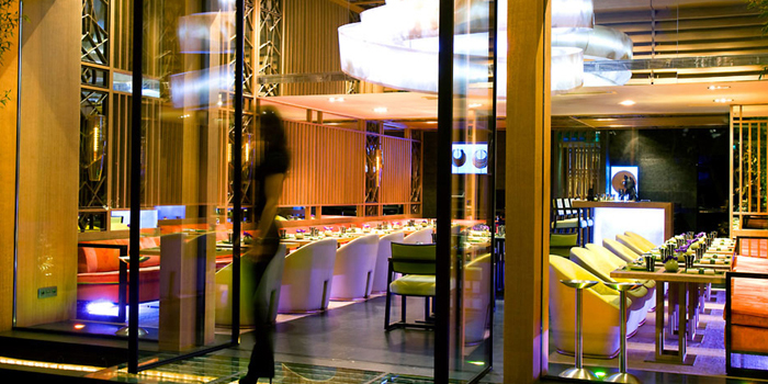 Yoshi at Hôtel Metropole, Monte-Carlo. Joël Robuchon's first Japanese restaurant with modern cuisine created by the Japanese chef Takéo Yamazaki.