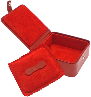 Ettinger Lifestyle Red Medium Stud or Jewellery Box: £105.