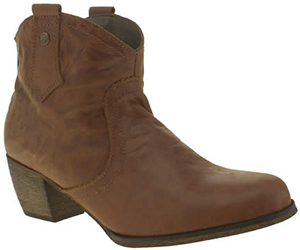 Red or Dead women's tan mountain boots: £78.