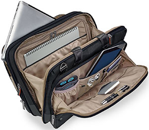 Briggs & Riley Medium Expandable Briefcase: US$339.