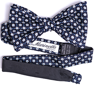 E.Marinella Bow tie in silk with micro-design. Color blue: €125.