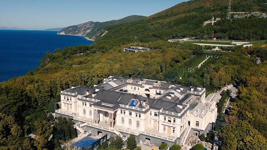 Putin's Palace, Italianate palace complex located on the Black Sea coast near Gelendzhik, Krasnodar Krai, Russia. Photo: Alexei Navalny.
