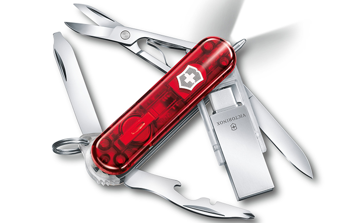 Victorinox Midnite Manager work in red transparent with 3.0/3.1 USB Stick.