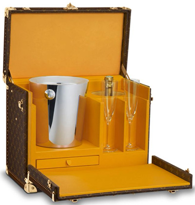 Louis Vuitton Champagne Case Monogram (M21825): US$26,700.