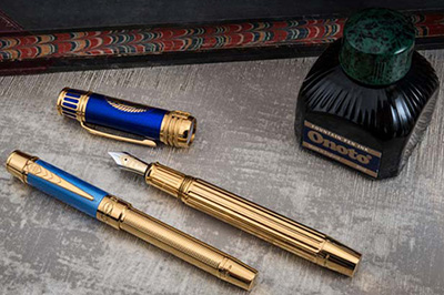 Onoto The Horatio Nelson & The Emma Hamilton Pair - Vermeil fountain pens: US$4,568.99.