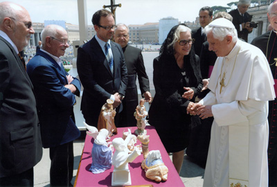 Boehm sculptures being presented to Pope Benedict.
