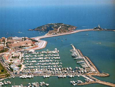 Marina Botafoch, Paseo Marítimo s/n, 07800 Ibiza.