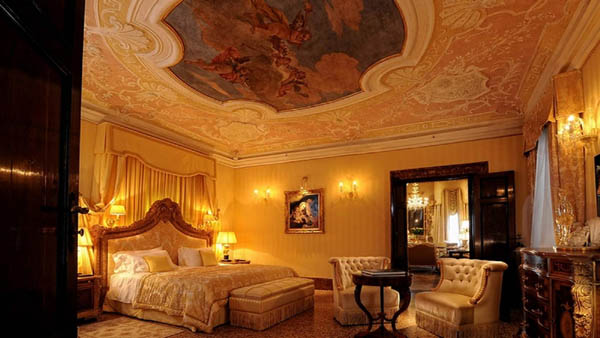 Hotel Danieli, Sestiere Castello, 4196, 30122 Venezia, Italy.