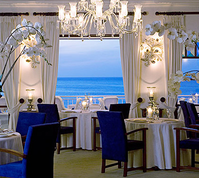 Ocean Restaurant in Vila Vita Parc Resort & Spa, Rua Anneliese Pohl, Alporchinhos, Porches 8400-450.