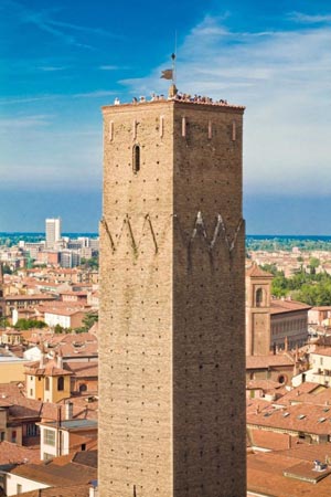 Torre Prendiparte B&B, Via Sant'Alo 7, 40125 Bologna, Italy.