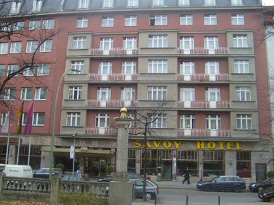 Savoy Hotel, Fasanenstraße 9.