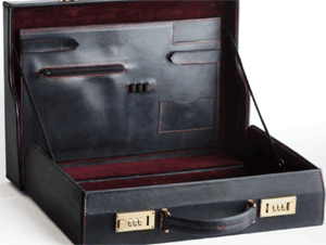 Scheer men's classic briefcase.