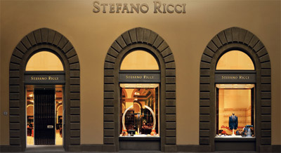 Stefano Ricci flagship store: Palazzo Tornabuoni, Via dei Pescioni, 1.