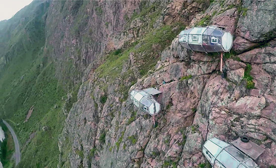 Skylodge Adventure Suites, Pista 224 km, Urubamba-Ollantaytambo, Cusco, Peru.