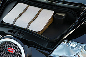 Bugatti Veyron 16.4 Fbg par Hermès (2008) - Boot suitcase.