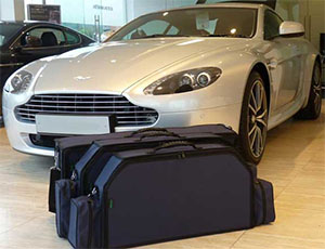 Hillsalive Aston Martin V8 Vantage Volante bag set.