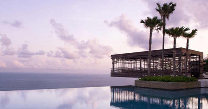 Alila Villas Uluwatu, Jl Belimbing Sari, Banjar Tambiyak, Desa Pecatu, Bali, Indonesia.