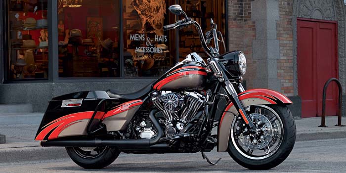 2013 Harley-Davidson FLHR Road King.