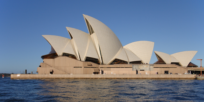 Sydney Opera House (1973 (Australia) by Danish architect Jørn Utzon (1918-2008).