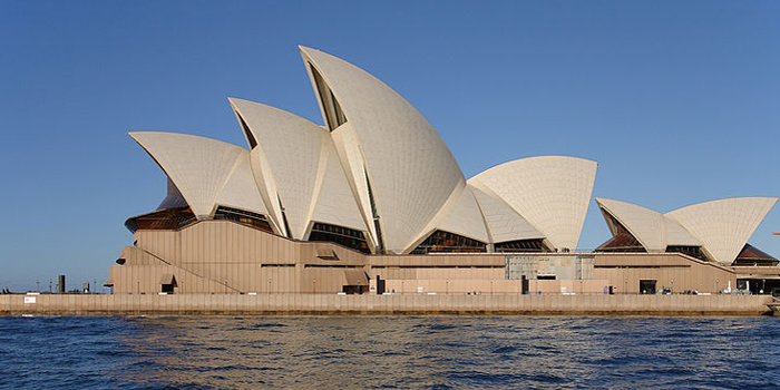 Sydney Opera House, Bennelong Point, Sydney, New South Wales 2000, Australia.