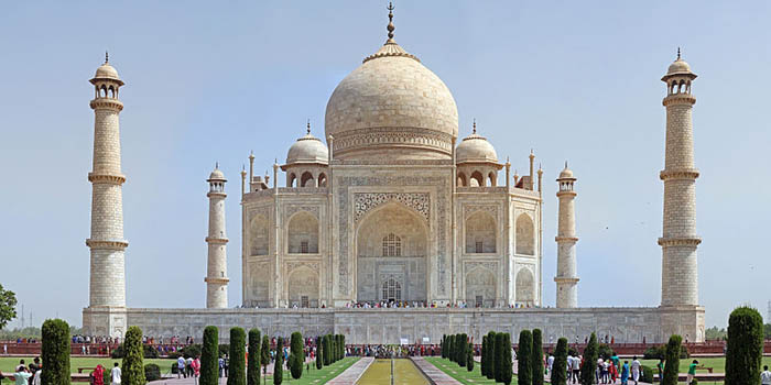 Taj Mahal, Agra, Uttar Pradesh 282001, India.