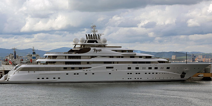 Topaz - the world's fifth largest yacht: 482 ft / 147 m / £400 mio.
