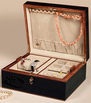 Agresti Shiny Black Jewel Box A9092: US$650.