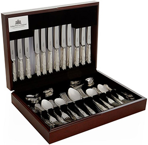 Harrods Arthur Price Kings Sterling Silver 124 Piece Canteen: US$31,726.18.