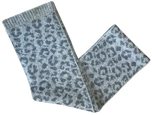 Surface To Air women's wool scarf: €29.