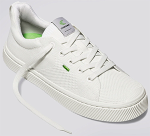 Cariuma Off-White Knit IBI Low women's sneakers: US$119.