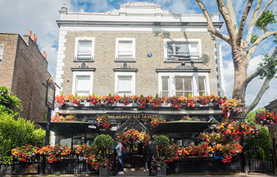 The Scarsdale Tavern, 23a Edwardes Square, Kensington, London W8 6HE, U.K.